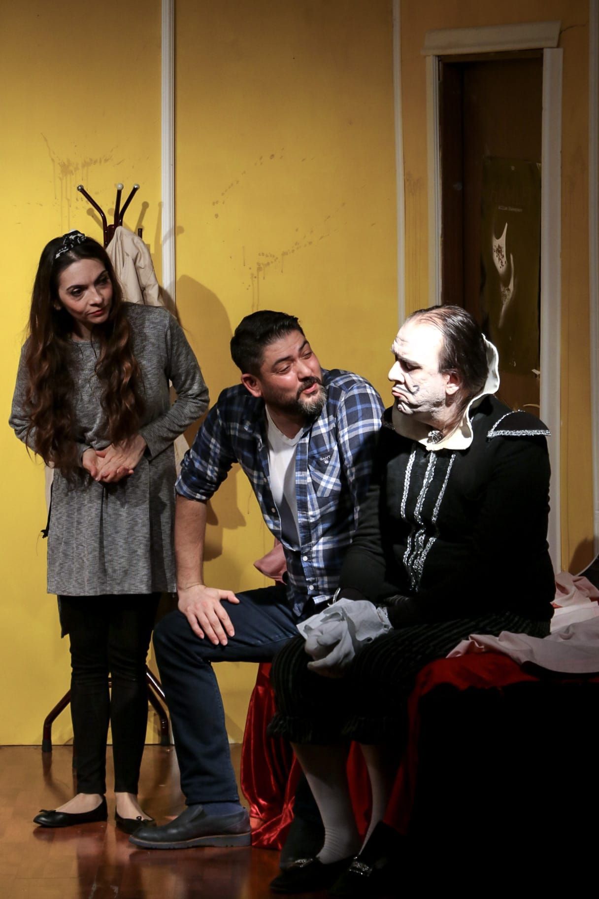 Sahne Tozu | ROMEO VE JULIET YA ÖLMESEYDİ için detayları göster 